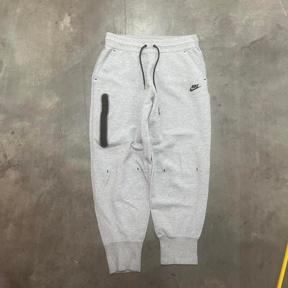 Nike tech fleece grey sweatpants‎ joggers - Picture 1 of 6